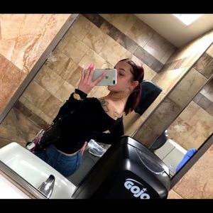 Meet your Posher, Mia